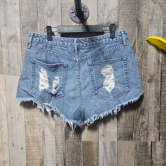 Mumu Blue Distressed Cut-Off Blue Jean Shorts Womens - Picture 2 of 5